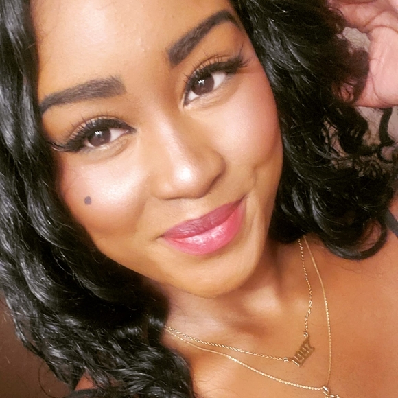 Meet your Posher, BarbieB - Picture 1 of 4